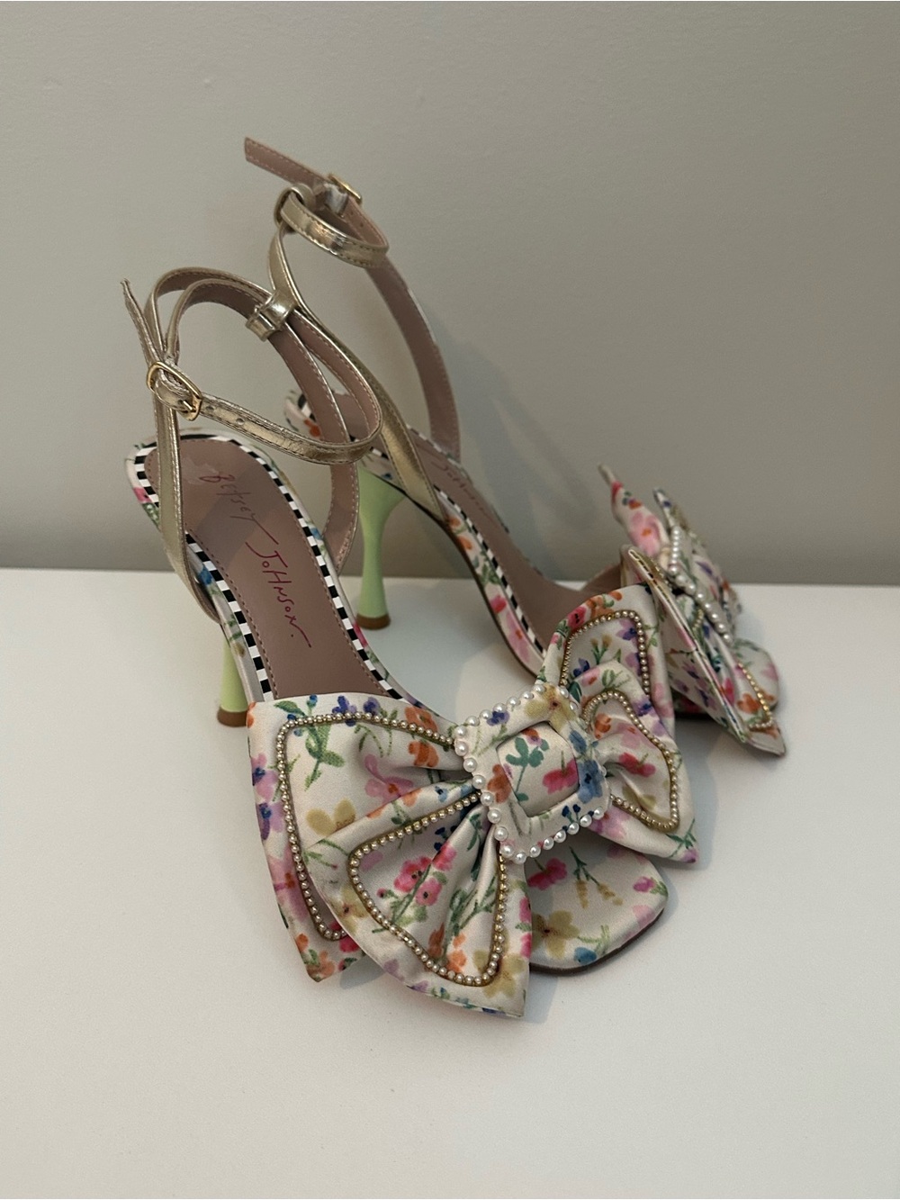 Betsey Johnson Denly - Natural Ditsy Sz 7 - Picture 4 of 4